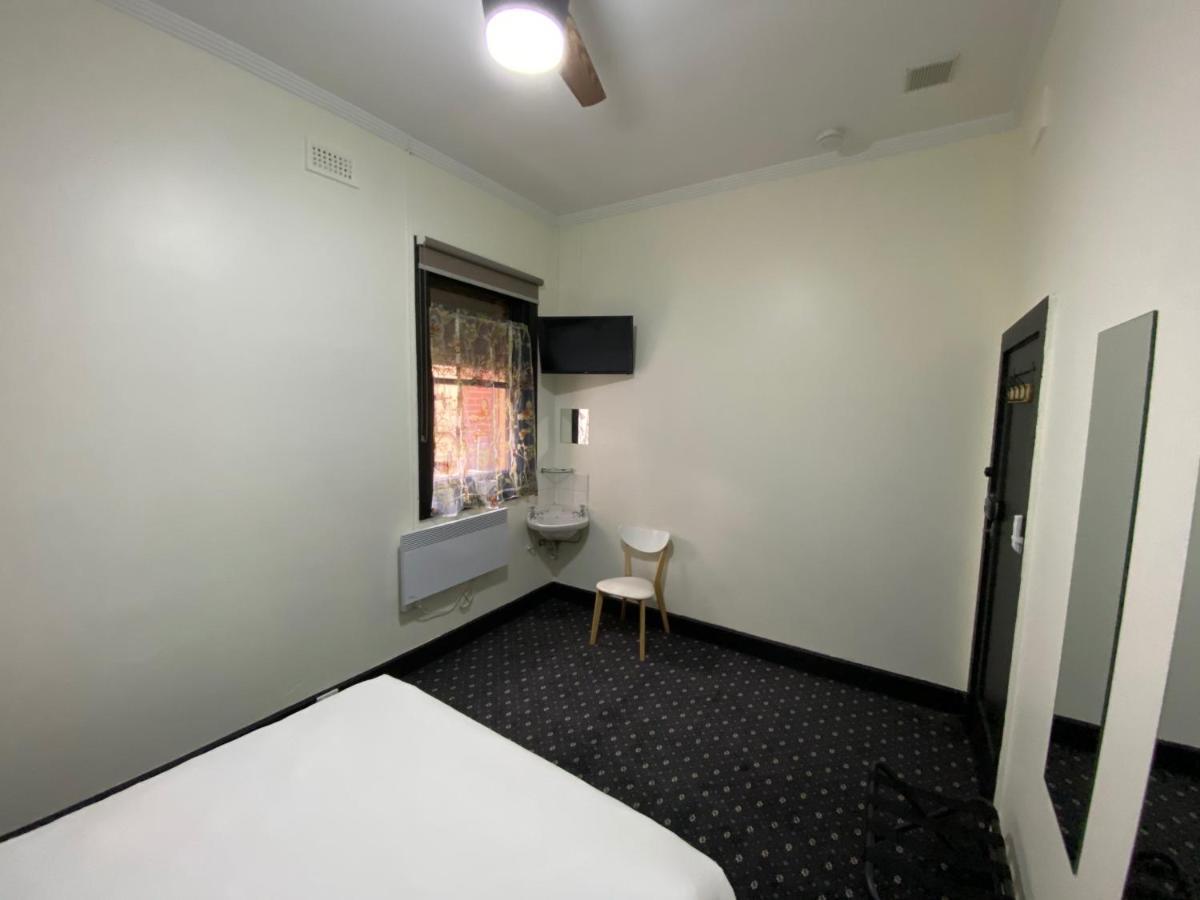 Rooms At Carboni'S Ballarat Exterior photo